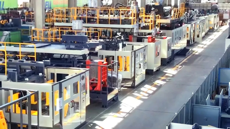 Workshop Display of Full Electrity Blow Molding Machine Workshop Display of Full Electrity Blow Molding Machine